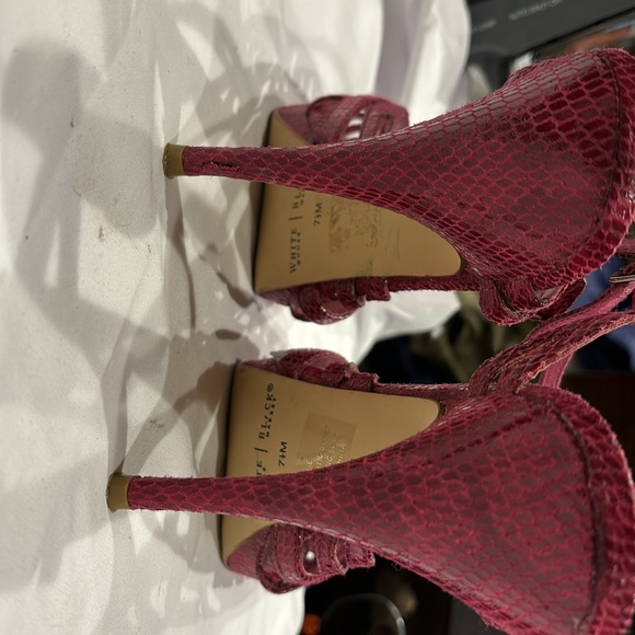 Heels - Picture 7 of 11